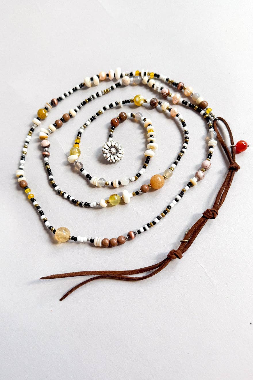 Begonia Necklace Beige
