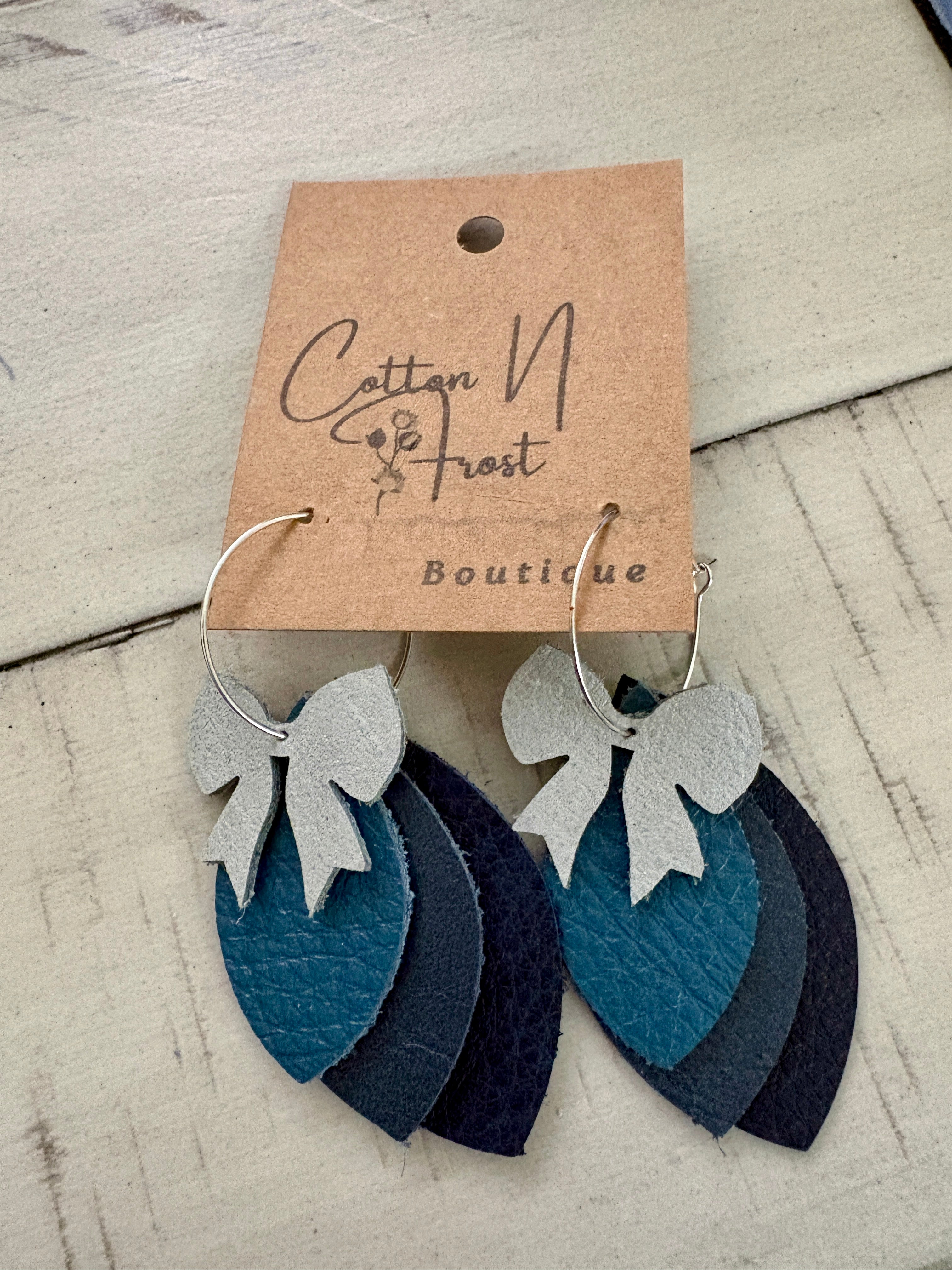 Small Grey Bow Leather Earrings