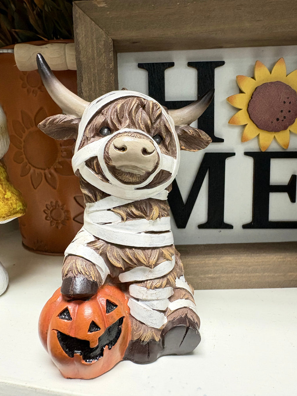 Highland Halloween Sitter