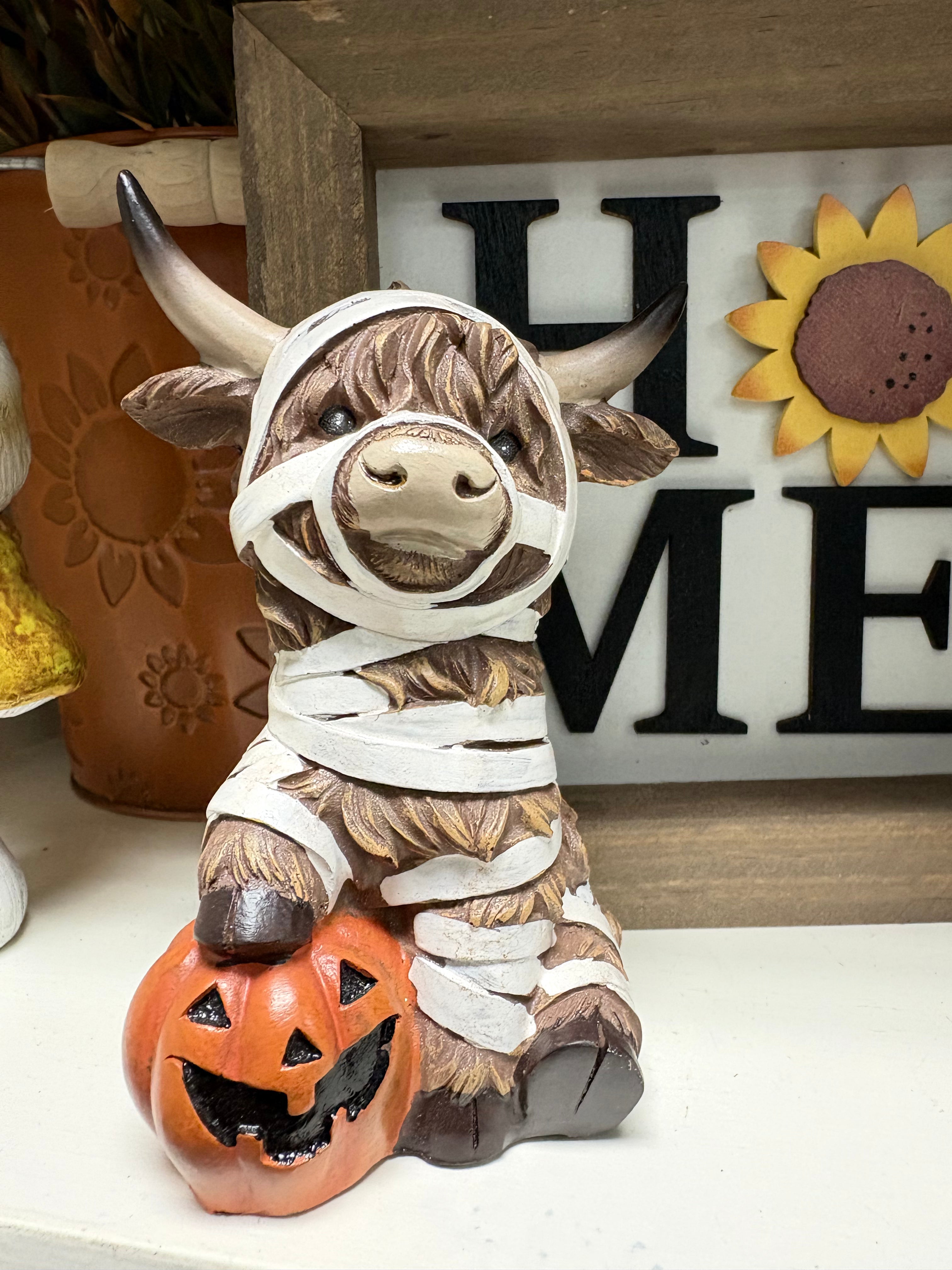 Highland Halloween Sitter